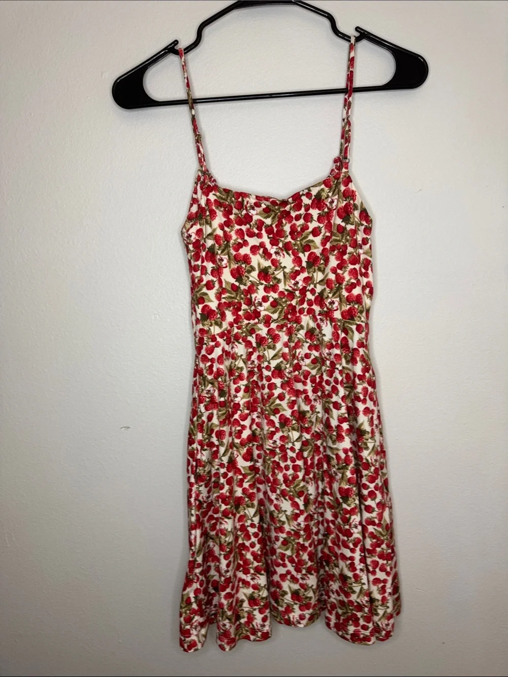 nine britton Red and Green Floral Mini Dress - Picture 6 of 7